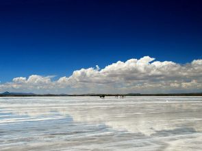 The world’s largest salt flat Salar de Uyuni – Photographer’s destination